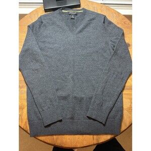 Banana Republic 100% Extra Fine Merino Wool Sweater Size M Gray Crew Neck